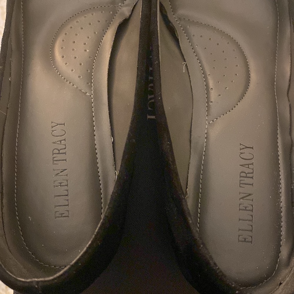 Shoes - Picture 4 of 6